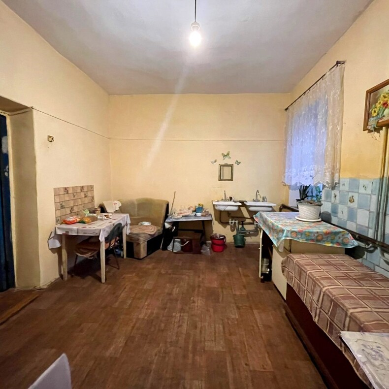 Комната в общежитии в г. Новый Оскол Белгородской области ул. Успенская,45